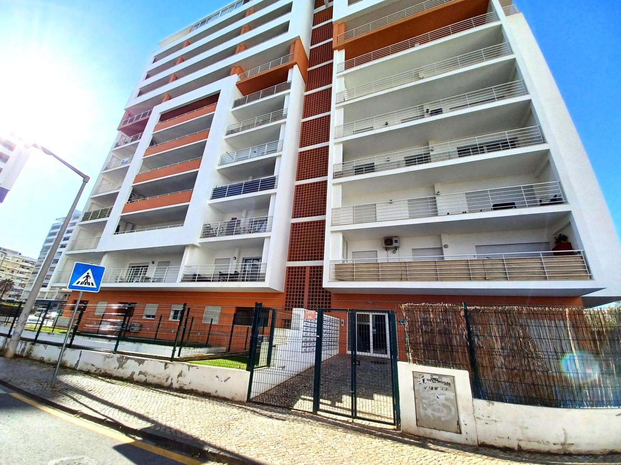 Edificio Lumina Sunshine Beach Apartment Portimao Exterior photo